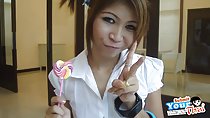 Oh flashing vee sign holding lollipop