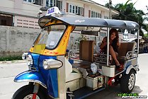 Lek mounting tuktuk